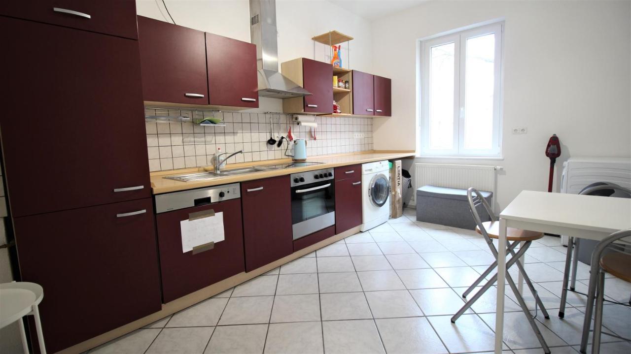 Privatzimmer Nahe Bahnhof Und City 뷔르츠부르크 외부 사진